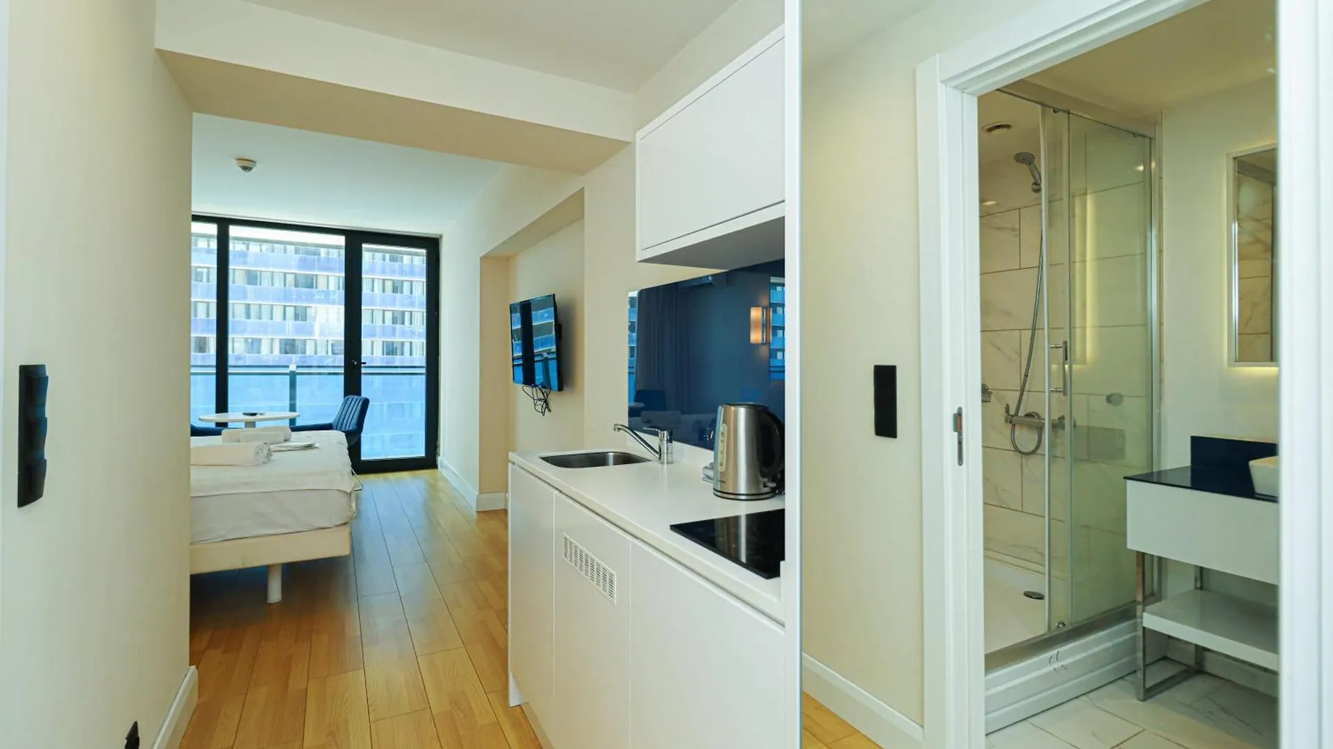 Cozy And Stylish Apartment With Sea View In Batum