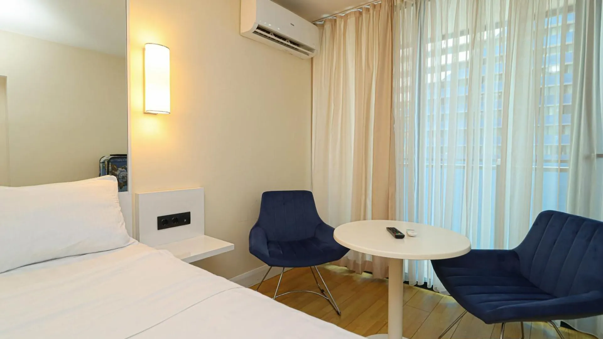 Cozy And Stylish Apartment With Sea View In Batum